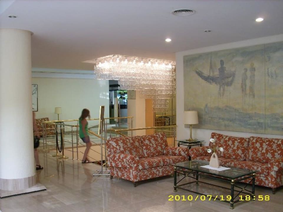 Sitzecke in der Lobby Welikehotel Marfil Playa