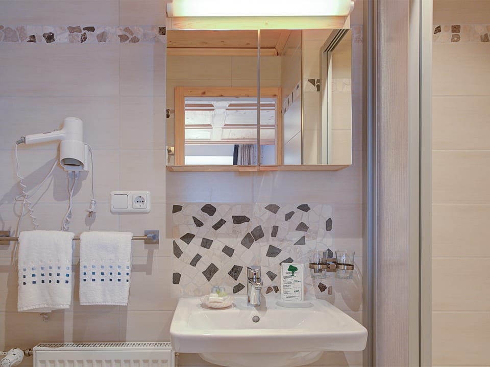 Zimmer Gästehaus Gutfelder Hof