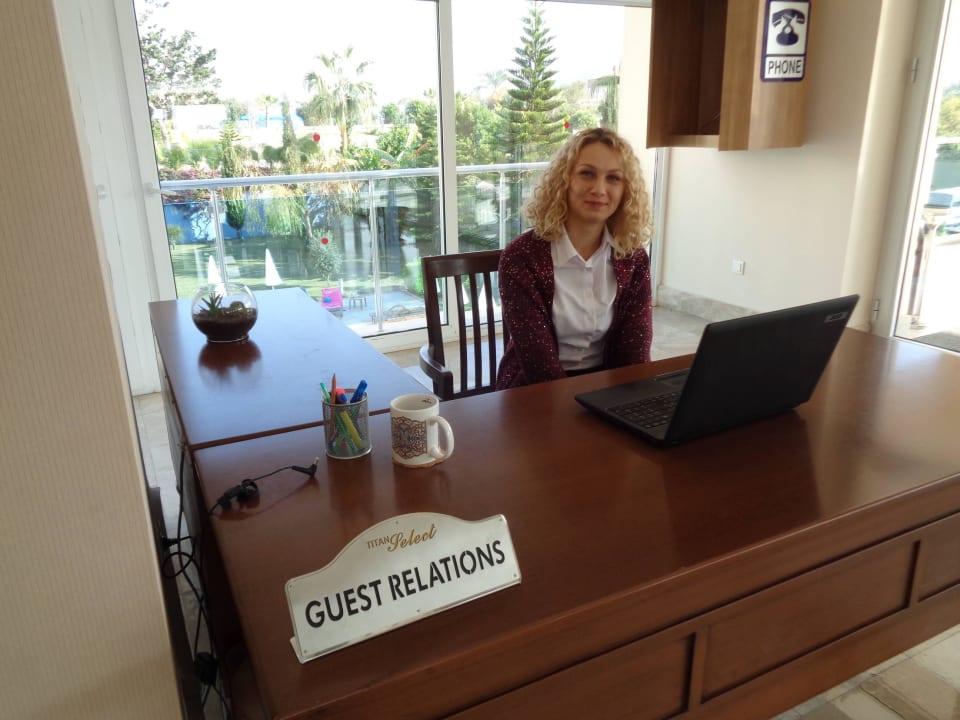 Emela-ganz nette Gästebetreuerin Solivia Hotel