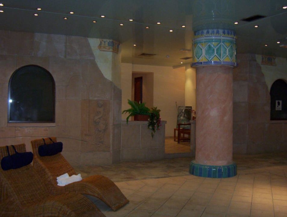 Wellness Bull Eugenia Victoria & Spa