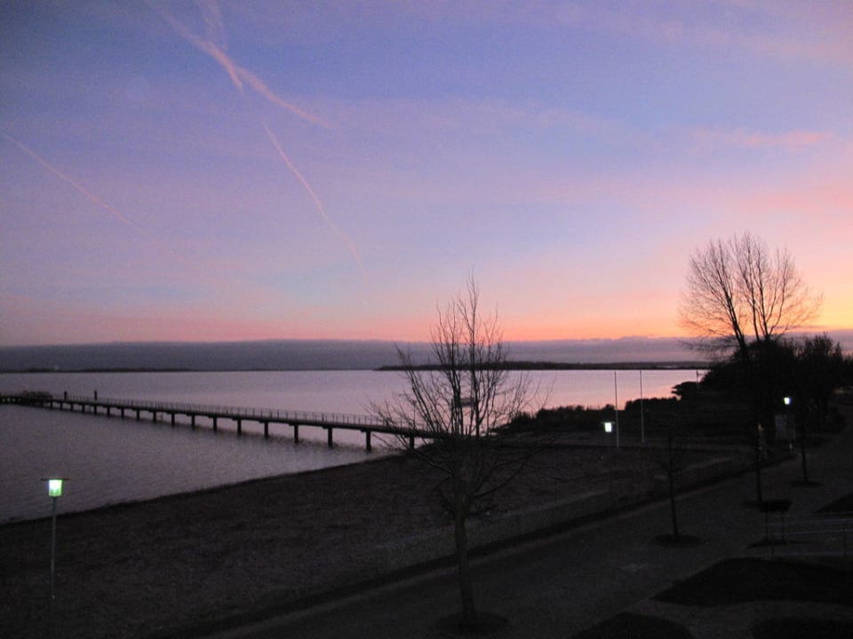 Sonnenuntergang am Bodden Strandhotel Dranske