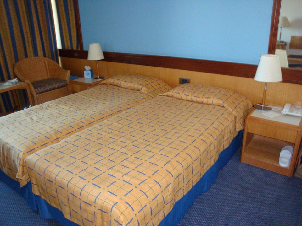 Standardzimmer Constantinou Bros Athena Royal Beach Hotel