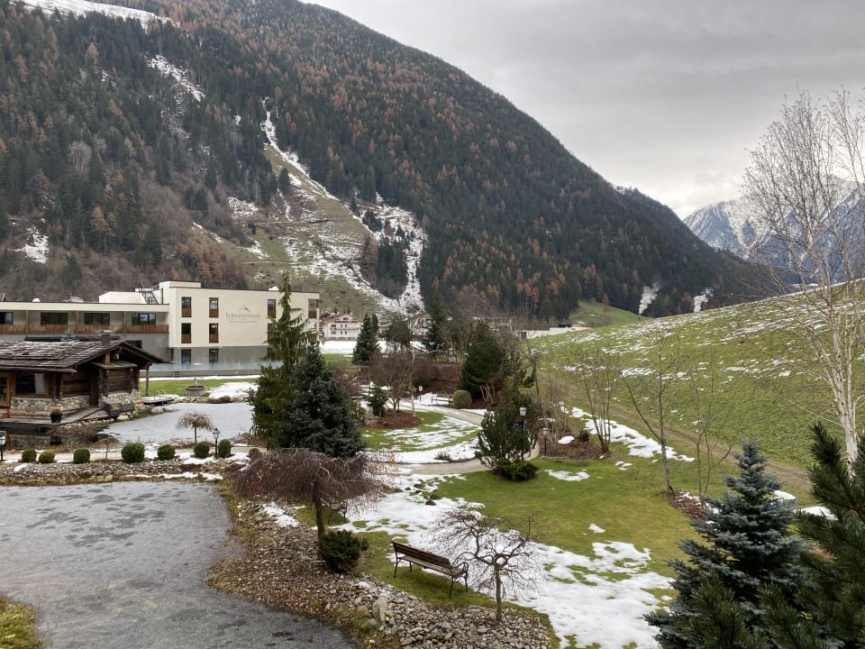 Außenansicht Hotel Schwarzenstein