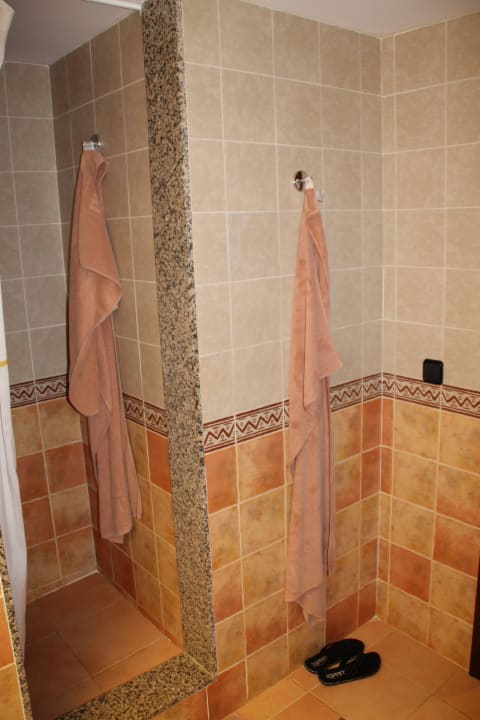 Zwei Handtuchhaken für 4 Badetücher Hotel Riu Touareg