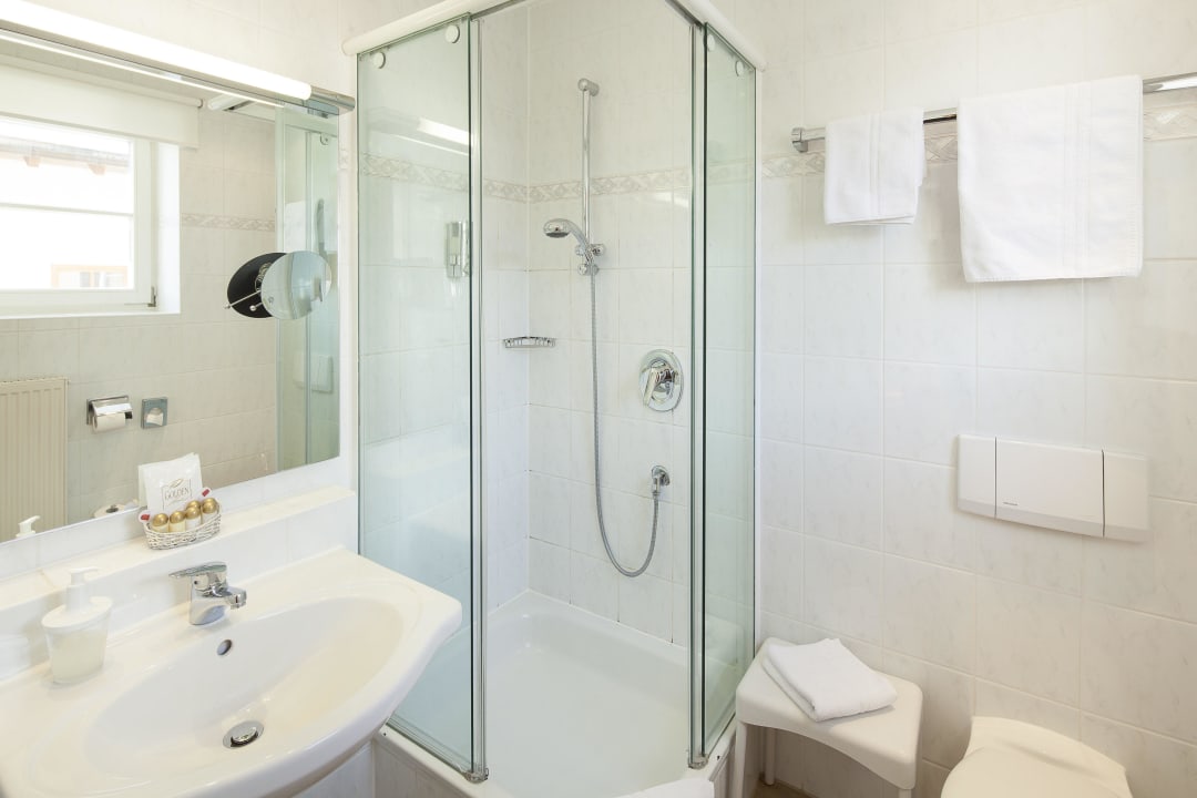 Helles Badezimmer Hotel Mohren