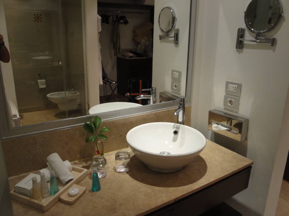 Grosser Spiegel mit Waschtisch Steigenberger Makadi Hotel - Adults only