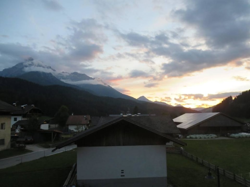 Richtung Innichen Post Alpina - Family Mountain Chalets