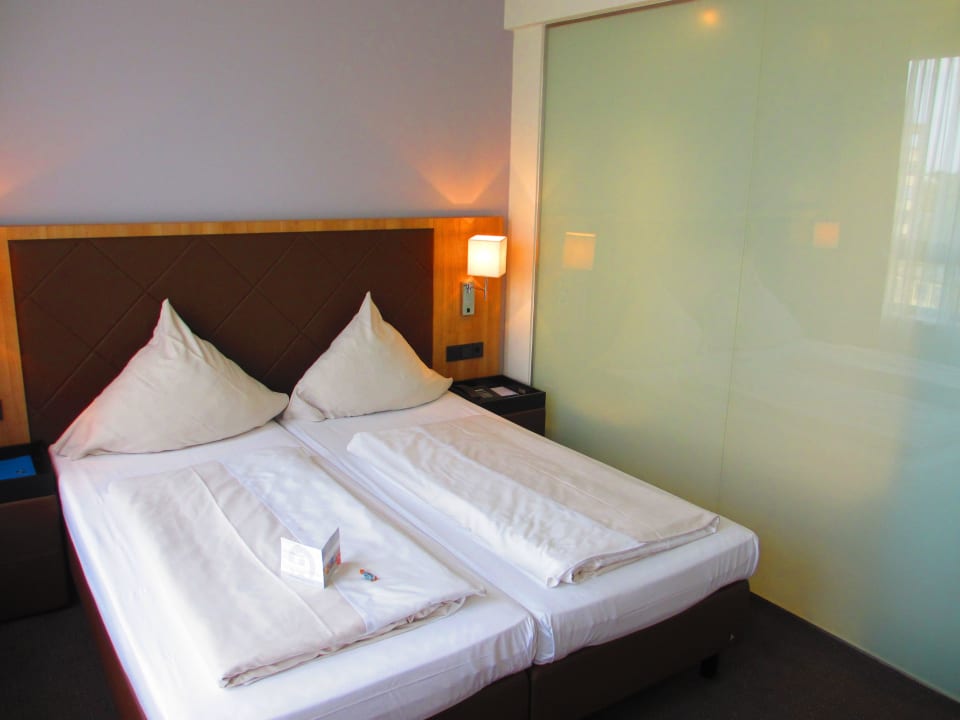 Bett ACHAT Hotel München Süd