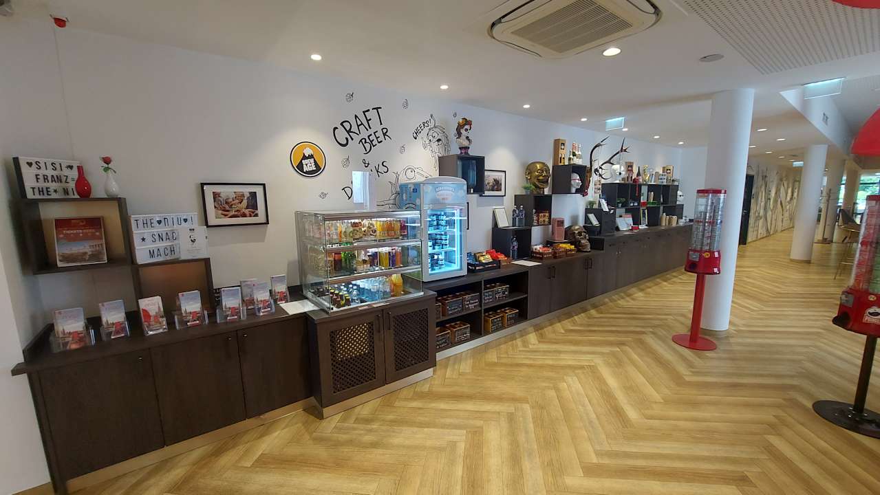 Gastro Holiday Inn - the niu, Franz Wien