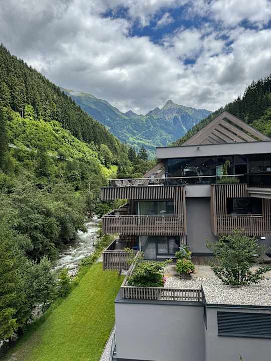 Ausblick ZillergrundRock Luxury Mountain Resort