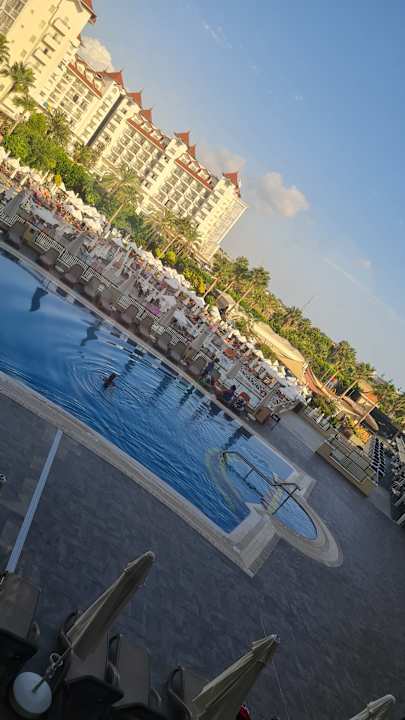 Pool Side Mare Resort & Spa