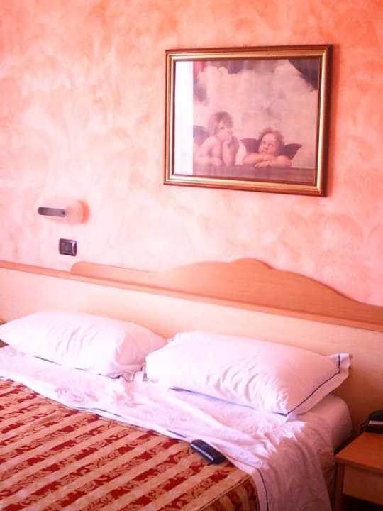 Die Betten sehr gut Zimmer sehr sauber Hotel Palos