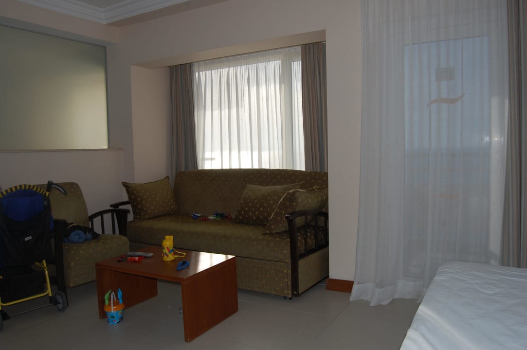 Couch und Sessel im sep. Zimmerteil Hotel Ephesia