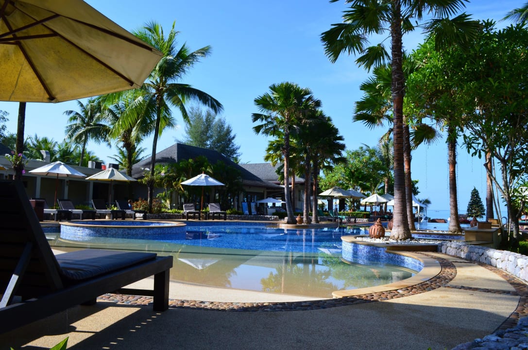 Pool am Meer La Flora Khao Lak