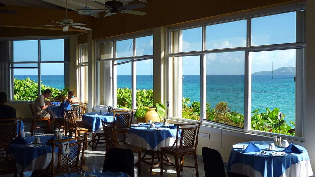 Blick aus dem Restaurantfenster Hotel The Flamboyant