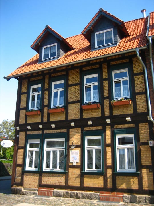 Harztypische Fassade der Altstadt Pension Altstadt Pension Orchidee