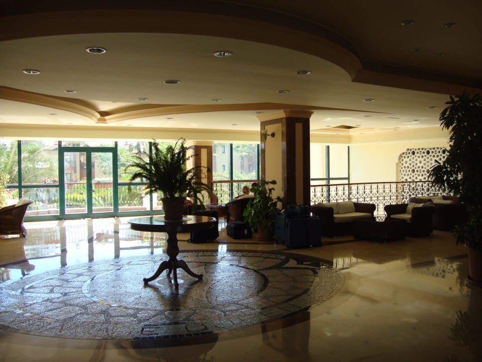 Lobby Miramare Queen Hotel