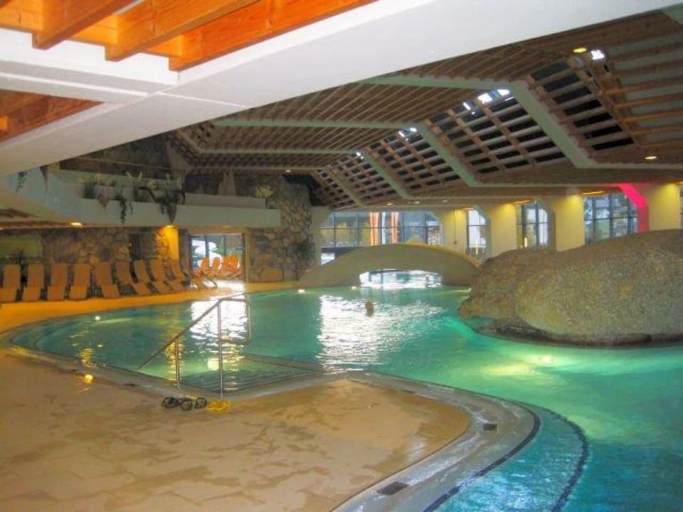 Übergang zum Aussenpool 1,20m tief Hotel Wetterstein