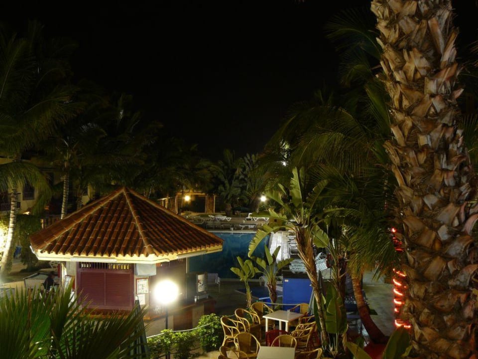 Anlage bei Nacht Bungalow Maspalomas Oasis Club