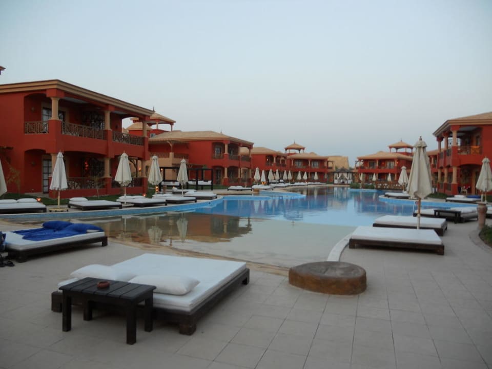 Im 400 Block Pickalbatros Alf Leila Wa Leila Resort - Neverland Hurghada