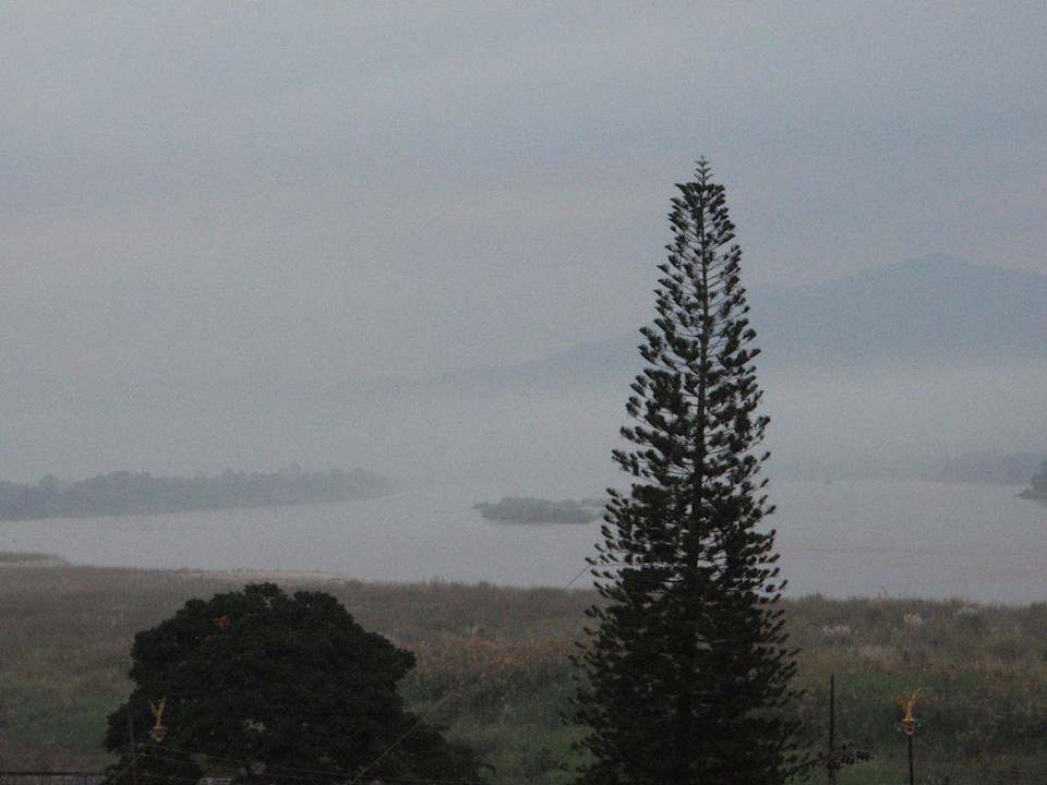 Morgennebel über dem Goldenen Dreieck Hotel The Imperial Golden Triangle Resort