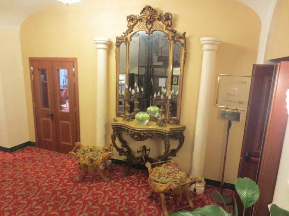 Lobby Hotel Andreotti