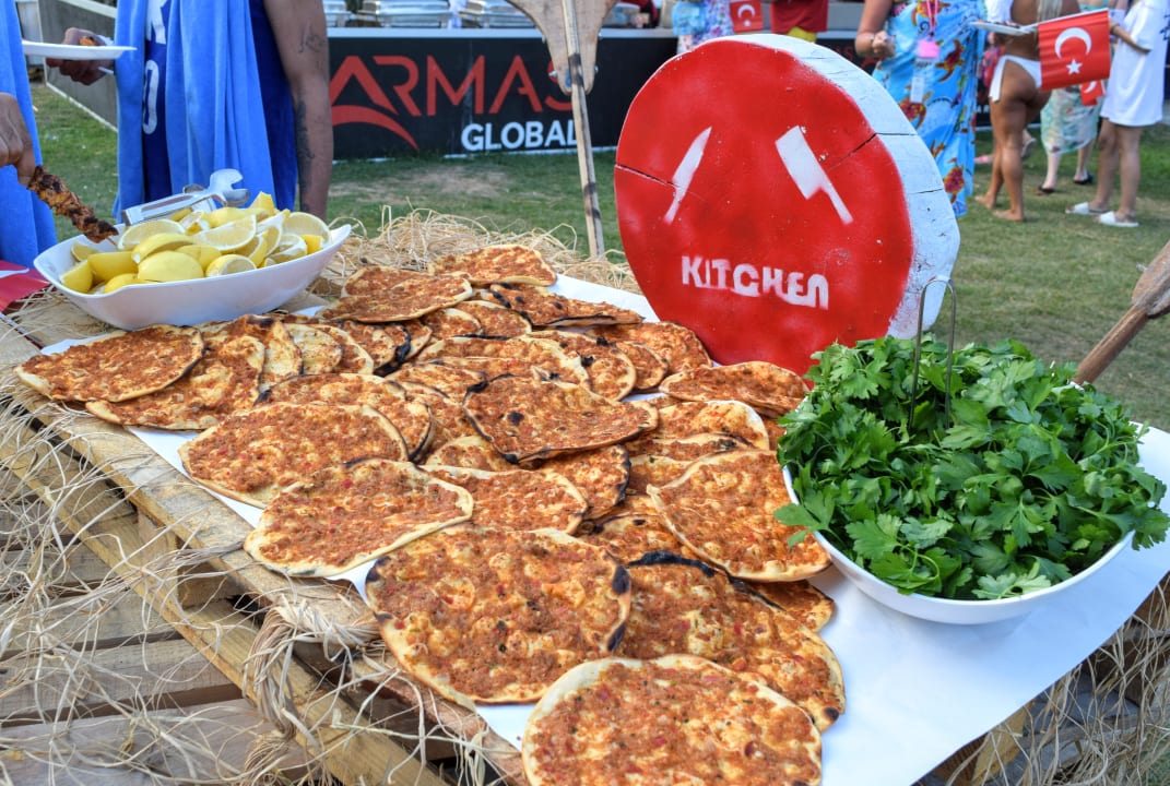 Gastro Armas Gül Beach