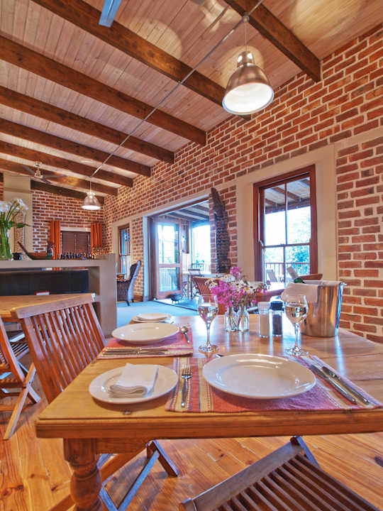 Sonstiges Bed & Breakfast At the Woods Guesthouse