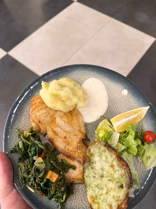 Gastro Jacaranda Luxury Resort