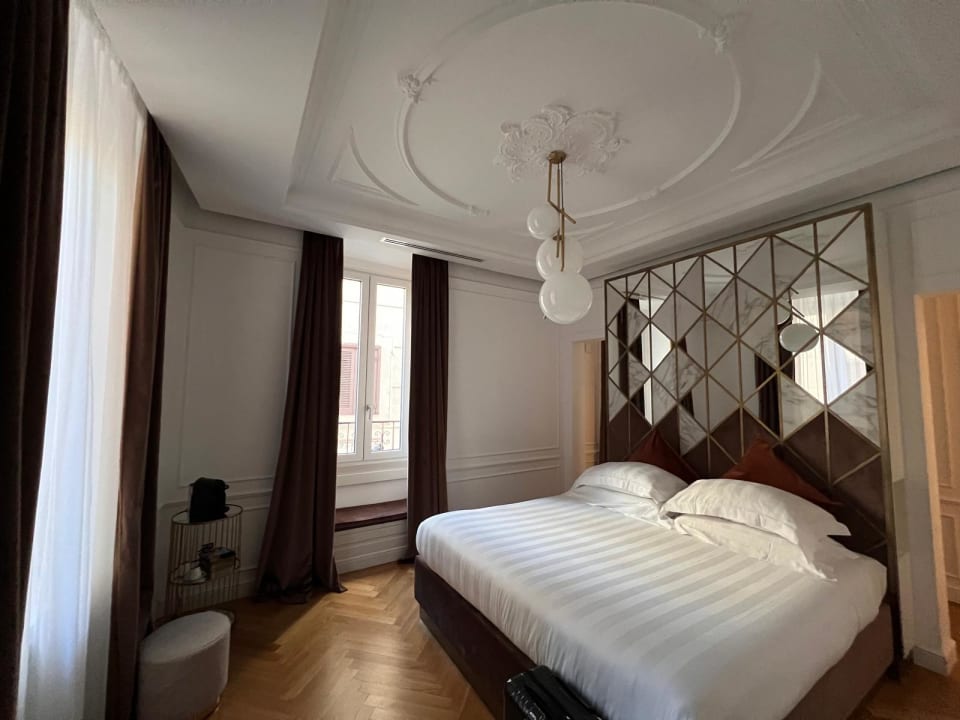Zimmer Domna Luxury Suites