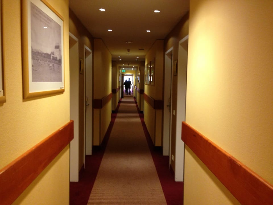 Ganz zum Zimmer Essential by Dorint Hotel Köln-Junkersdorf