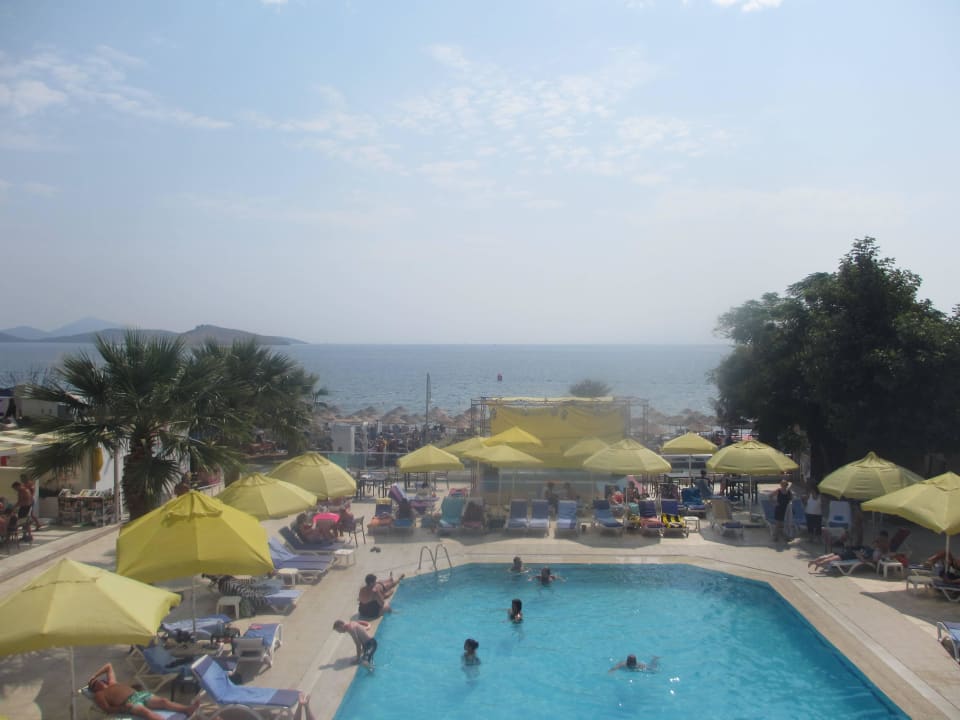 Activitypool Petunya Beach Resort