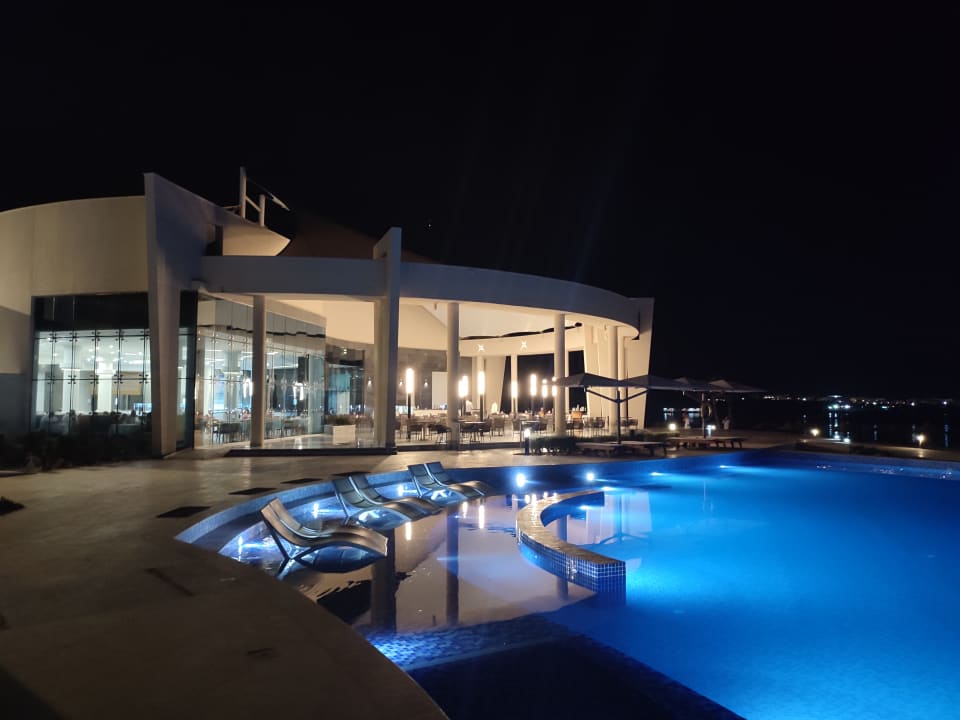 Pool Malikia Resort Abu Dabbab