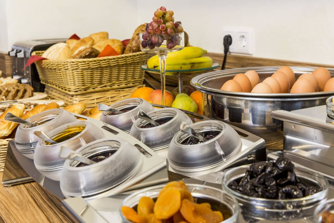 Frühstücksbuffet Hotel Nürnberger Trichter Garni