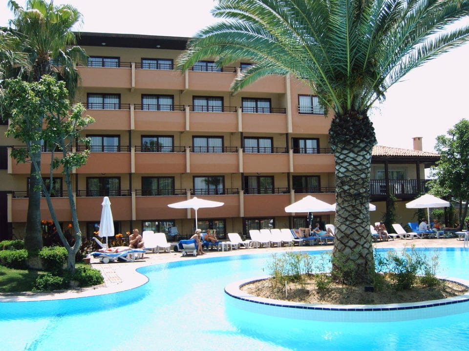 Nebengebäude Hotel Grand Side
