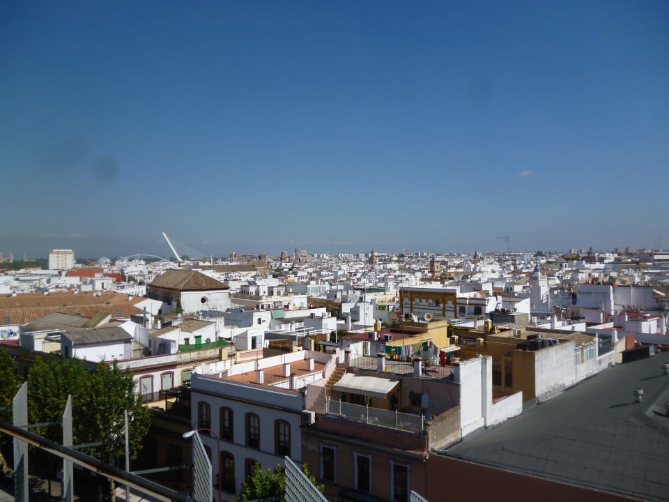 Widok z dachu NH Sevilla Plaza de Armas