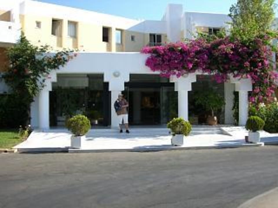 Eingang Anissa Beach Hotel Anissa Beach & Village