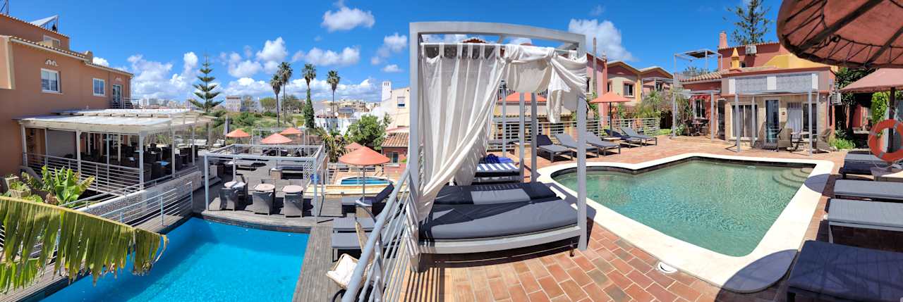 Pool Villas Dom Dinis - Charming Residence