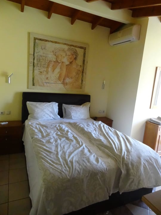 Bett Zimmer 16 Hotel Maistrali