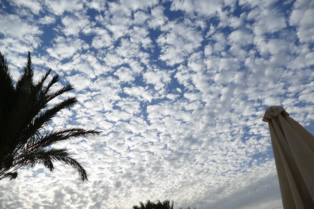 Schäfchenwolken über Ägypten Old Palace Resort