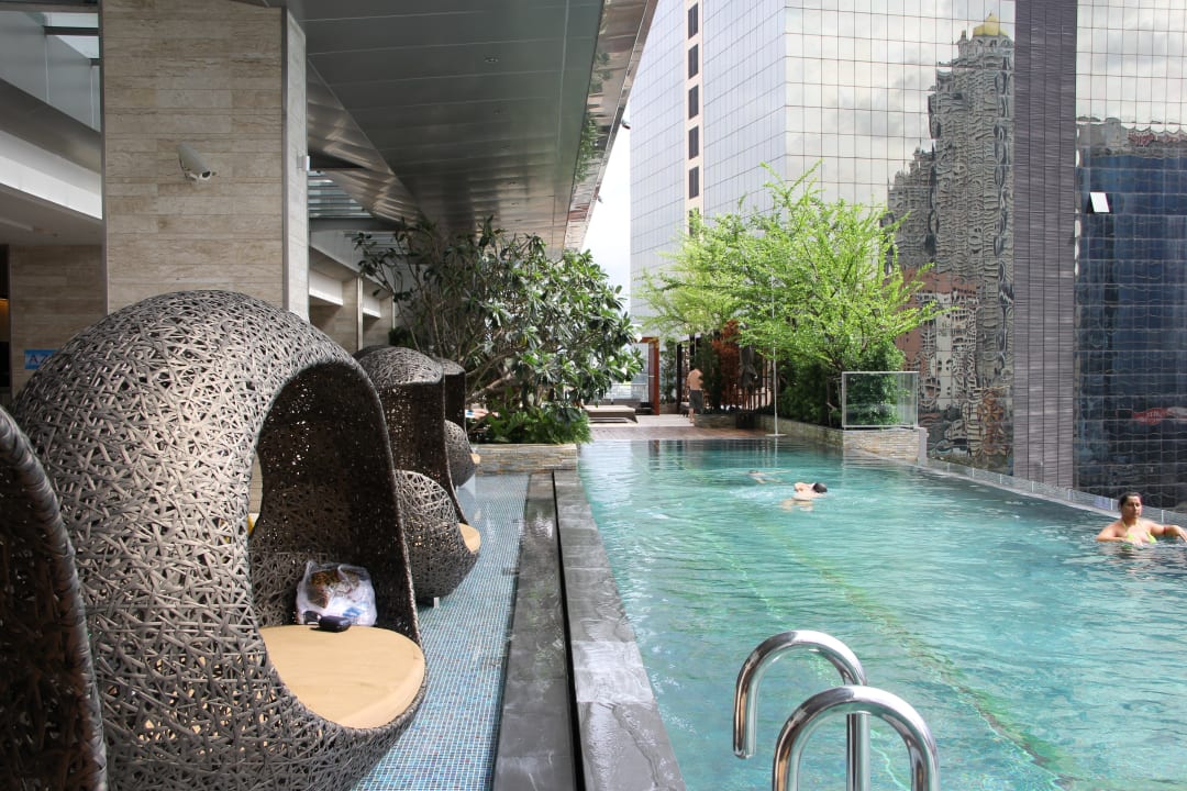 Schöner Pool Eastin Grand Hotel Sathorn