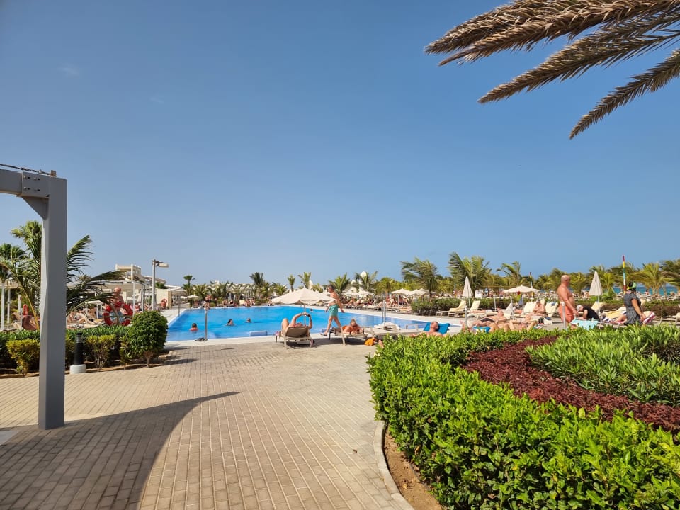 Pool Hotel Riu Karamboa