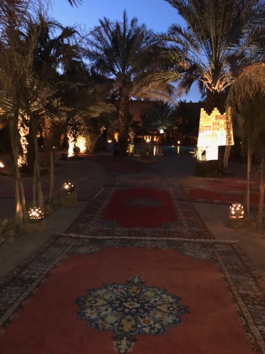 Innenhof und Poolbereich Kasbah Hotel Xaluca Arfoud
