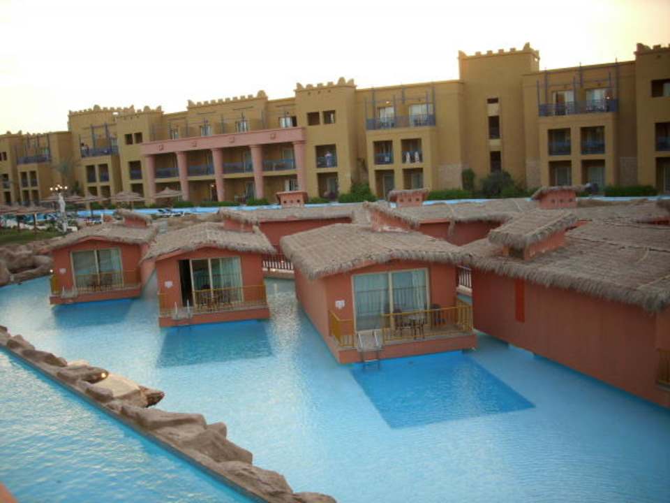 Из окна нашего номера Titanic Beach Spa & Aqua Park