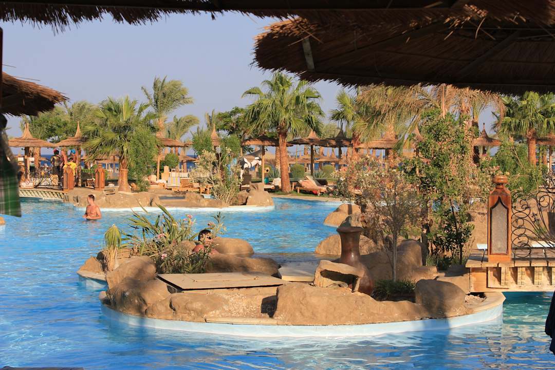 Der hintere Poolbereich Pickalbatros Palace Resort