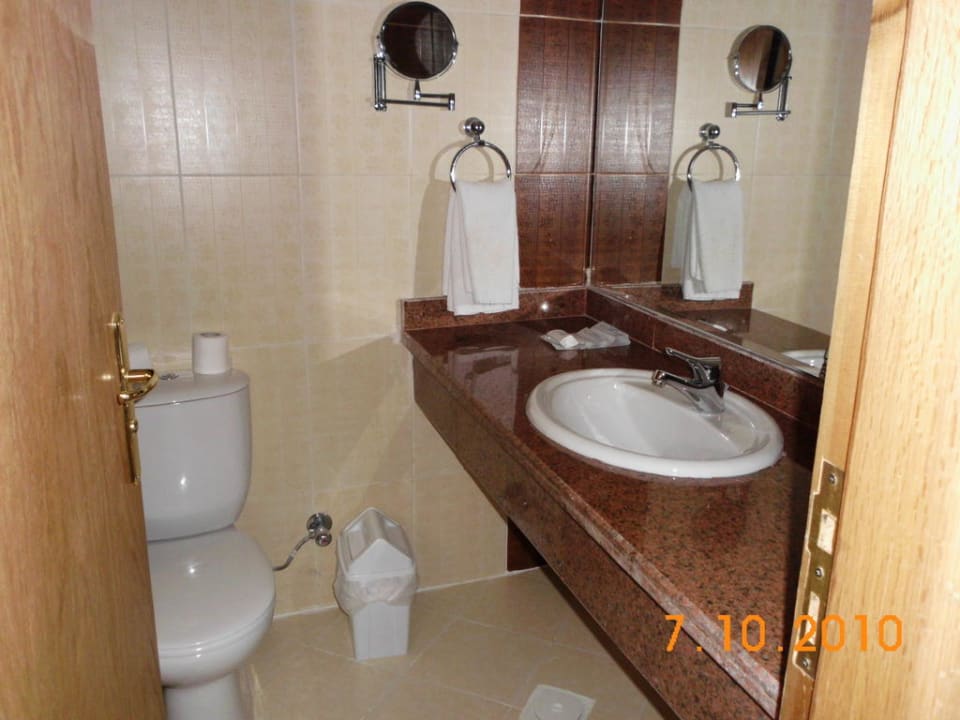 Badezimmer Beach Albatros Resort