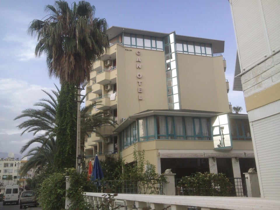 Widok hotelu od strony morza Hotel XO Alanya