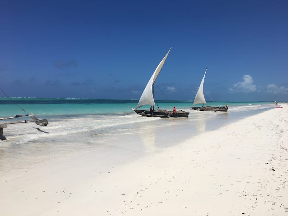 Strand Neptune Pwani Beach Resort & Spa