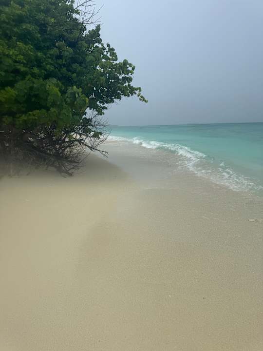 Strand Kuredu Island Resort & Spa