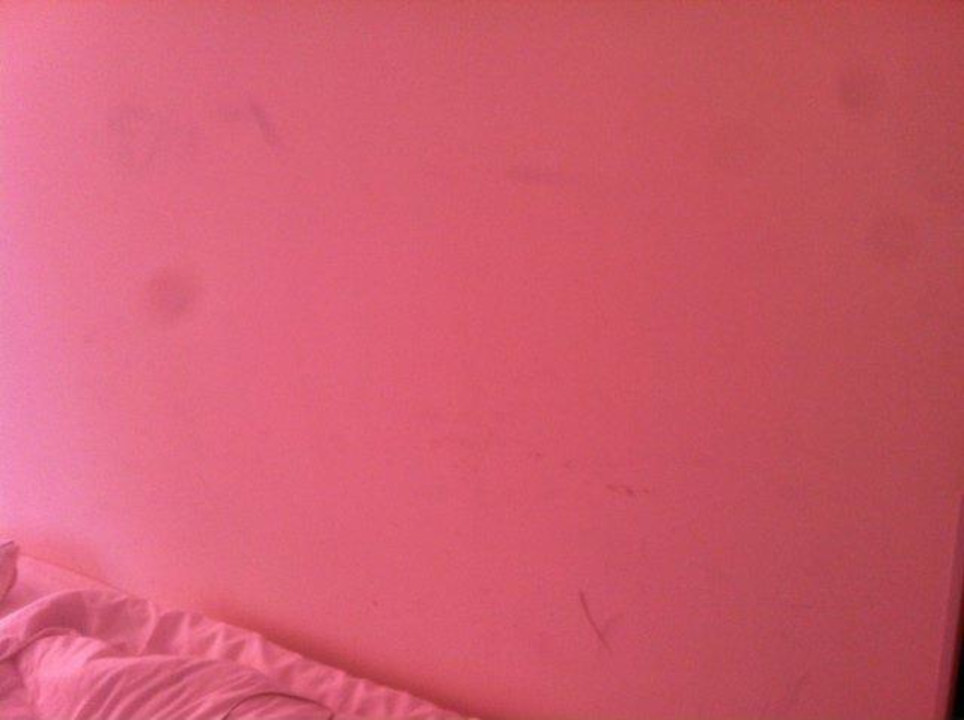 Wandbeschmutzung acom Hotel München